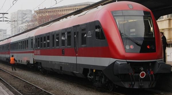 Bilete de tren la jumătate de preţ de Valentine's Day şi de Dragobete, oferite de CFR Călători