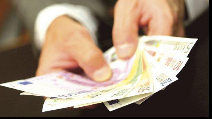 Un nou salariu minim de la 1 ianuarie 2018. Ce variante sunt în lucru la Guvern 