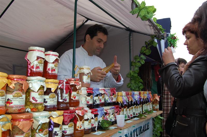Un deputat vrea să înfiinţeze supermarketul cu produse româneşti 100%
