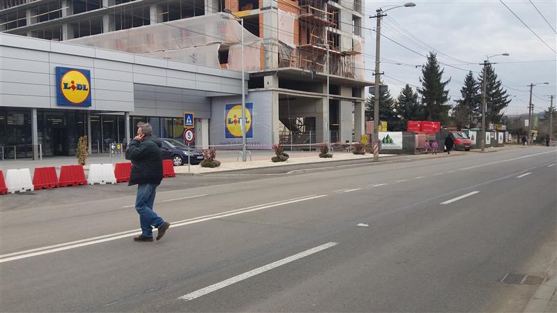 Farsă cu repetiţie. Lidl păcăleşte primăria din nou