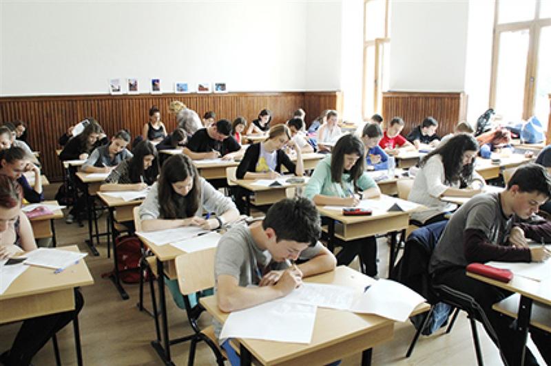 Simulările examenelor naționale se vor da simultan. Vezi structura completă a anului școlar 2017-2018