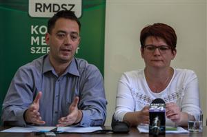 Viceprimărița din Cluj, acuzată de corupţie, îşi dă demisia. Păstrează totuşi o funcţie în administraţia locală