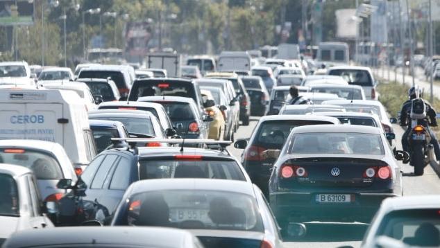 Şoferii consideraţi cu risc maxim vor putea obţine tarife RCA mai mici. Ce trebuie să ştie