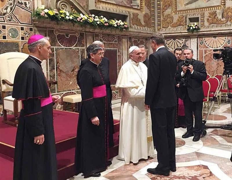 Klaus Iohannis l-a reinvitat pe Papa Francisc în România. Suveranul Pontif a părut „foarte interesat” 