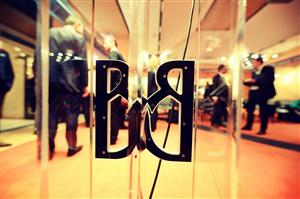 Banca Transilvania ţine în viaţă bursa de la Bucureşti