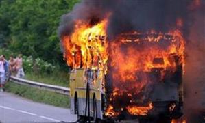 Un autocar cu elevi a luat foc în apropiere de Cluj VIDEO