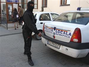 Firmă din Cluj, acuzată că vinde marfă contrafăcută. Percheziţii în 10 judeţe