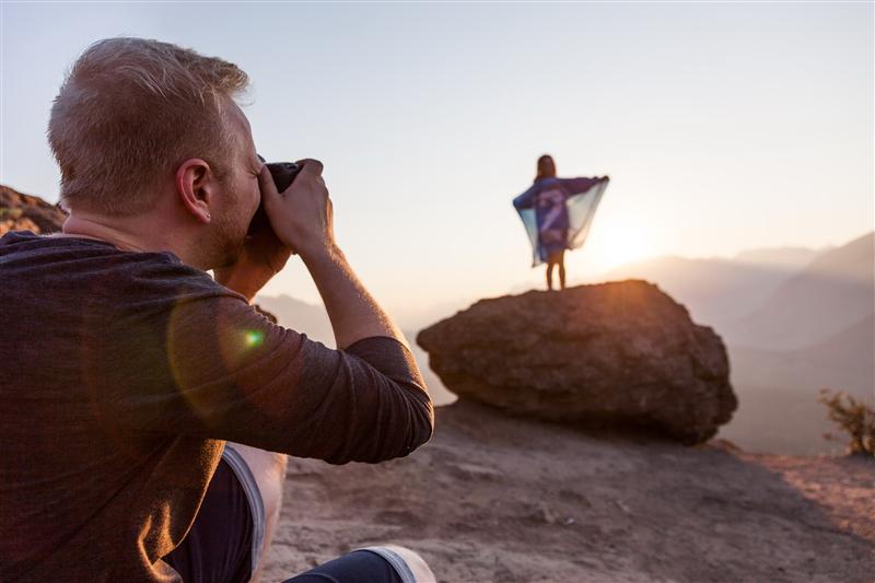 Fotograf de hotel. Un job de 1.500 de euro pe lună