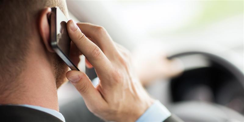 Italia: Despăgubiri pentru un angajat care a dezvoltat o tumoare cauzată de folosirea telefonului mobil