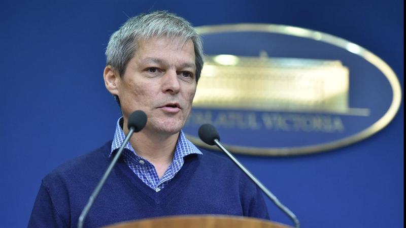 Cioloş îi cheamă pe români în platforma „România 100” 