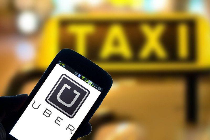 Uber România, dezavantajată de OUG  care reglementează transportul în regim de taxi 