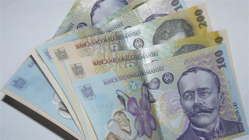 Statul plătește bani grei pentru pensiile speciale. Ce sumă este alocată lunar acestor plăți