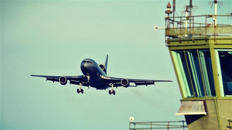 Decizia magistraţilor: Greva controlorilor de trafic aerian este legală