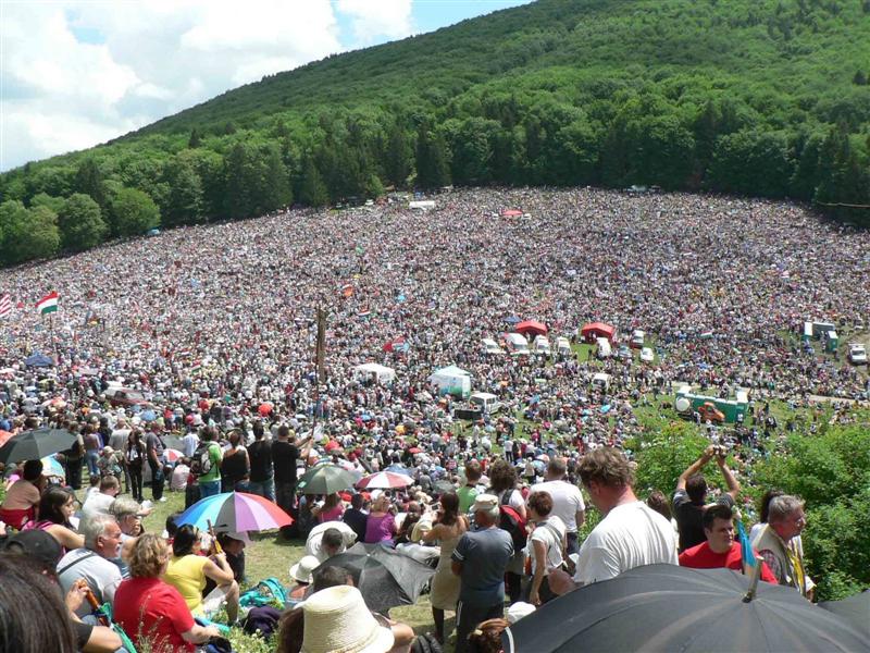 Președintele și vicepremierul Ungariei, în România, la slujba de Rusaliile Catolice