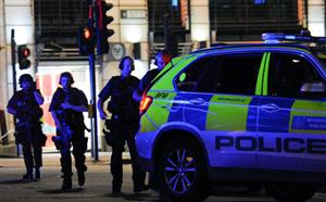 Suspecţii reţinuţi după atentatul de pe Podul Londrei, eliberaţi 