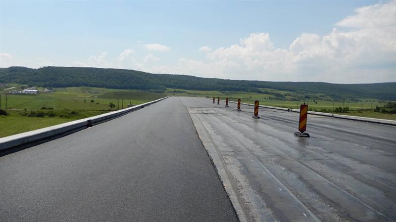 Noi imagini FOTO/VIDEO cu şantierul Autostrăzii Turda-Sebeş