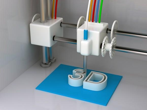 Expoziție 3D Printing la Cluj: un braţ robotic, castelul Bran şi ateliere interactive