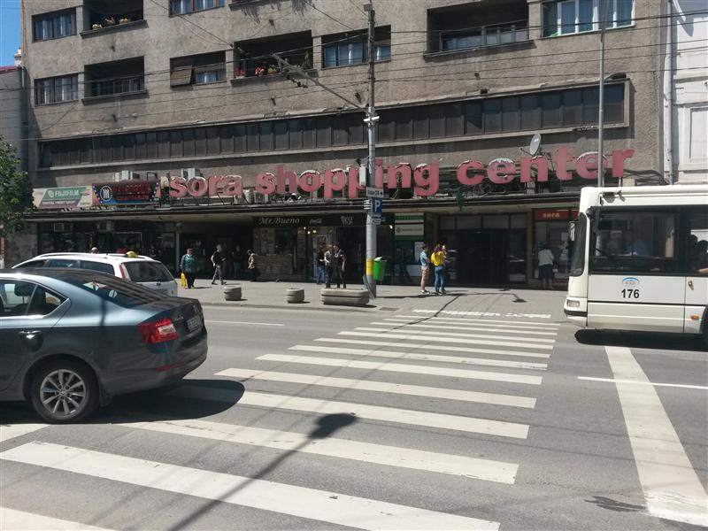 Rechinii retailului atacă în centrul Clujului