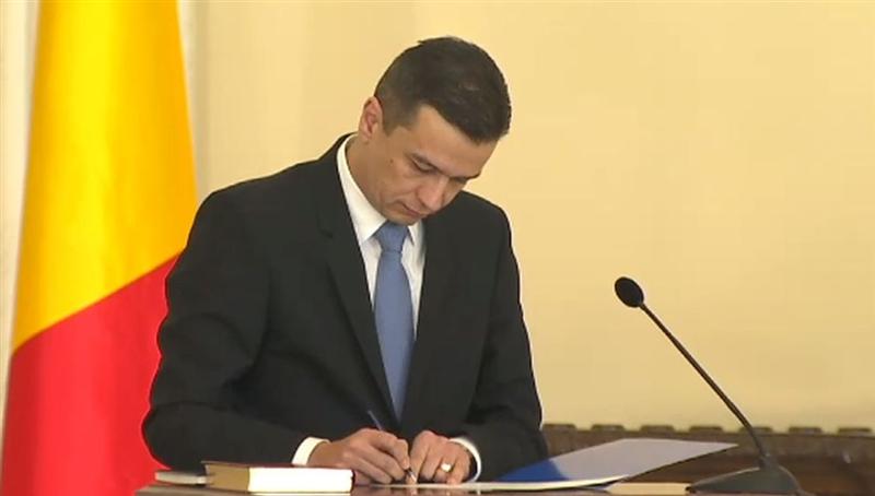 Demisiile miniştrilor au ajuns pe masa premierului. Grindeanu are la dispoziţie 15 zile să ia act şi să le transmită preşedintelui