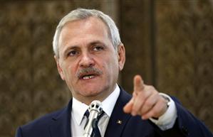 Dragnea: Parlamentarii PSD care nu au semnat moţiunea au absentat, miercuri va fi vot masiv