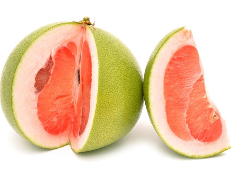 Pomelo. Te satură şi te ajută să slăbeşti