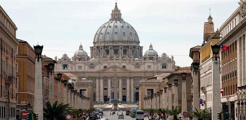 Oficial de rang înalt la Vatican, inculpat pentru abuzuri sexuale | VIDEO