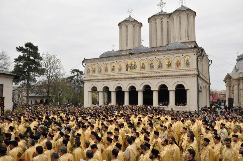 Plan de impozitare a BOR - Ideea consilierului premierului Tudose: „Biserica trebuie să înţeleagă şi să aleagă”