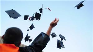 Diplome de licenţă fără studii | 100 de percheziţii la profesori şi studenţi ai două universităţi