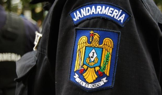 Şeful bazei de Administrare a Jandarmeriei Române, reţinut într-un dosar de cămătărie şi şantaj