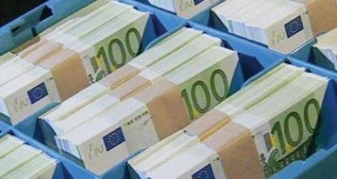 Banca americană de investiţii Morgan Stanley: Valoarea euro va creşte şi ar putea ajunge la paritate cu lira sterlină în 2018