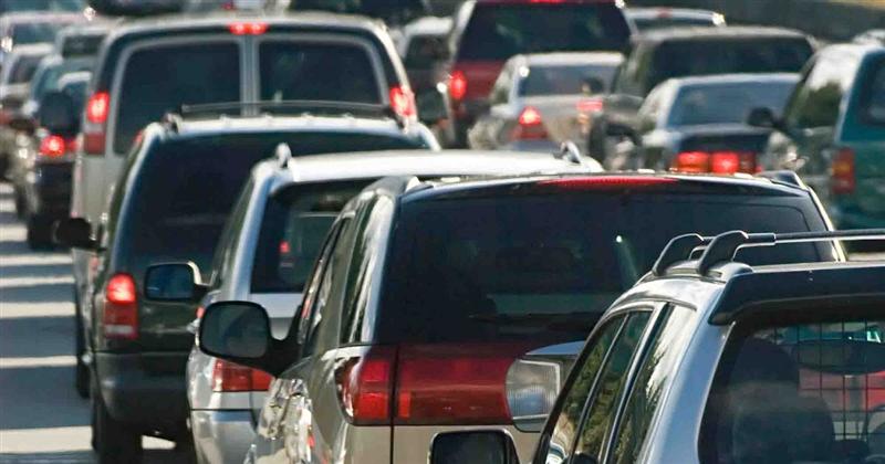 Guvernul vrea să interzică dreptul de circulaţie fără înscrierea contractului de vânzare-cumpărare al maşinii