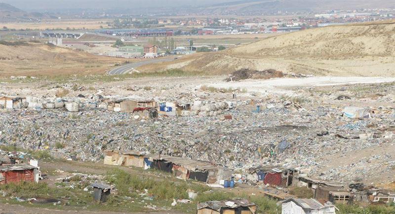 Undă verde pentru stația de epurare de la Pata Rât. Un lac de 6.000 de metri cubi de lichid toxic s-a format în zonă