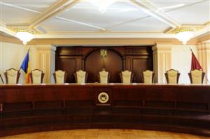 CCR dezbate sesizările depuse de Dragnea şi Tăriceanu privind conflictul dintre Parlament şi Parchet