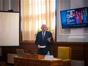 Început de an universitar cu critici la adresa Guvernului la UBB Cluj. A fost prezent şi ministrul Teodor Meleşcanu