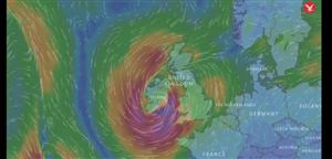 Vreme severă cauzată de uraganul Ophelia/ Este cea mai puternică furtună din ultimii 50 ani