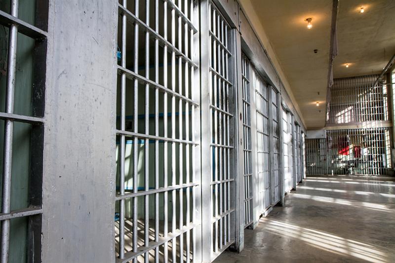 Deţinuţii obţin 6 zile libere la 30 executate în condiţii improprii. De azi 