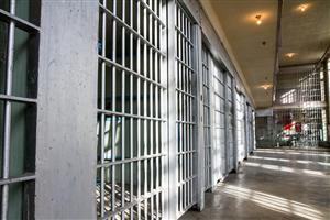 Deţinuţii obţin 6 zile libere la 30 executate în condiţii improprii. De azi 