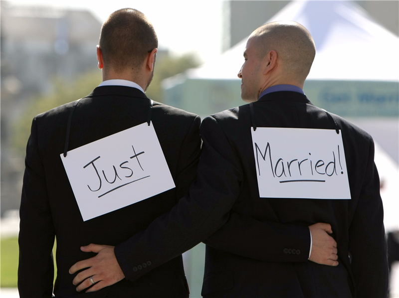 Românii sunt împotriva căsătoriilor gay. Sondaj
