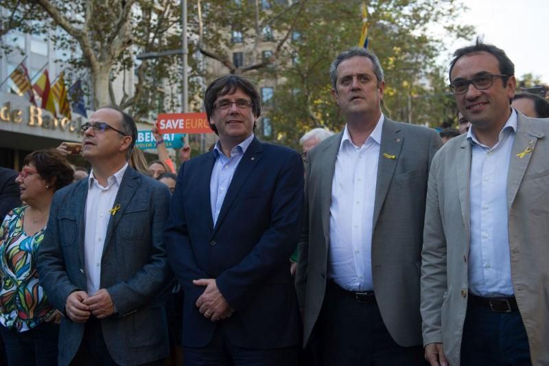 Opt foşti membri ai Guvernului din Catalonia au fost arestaţi