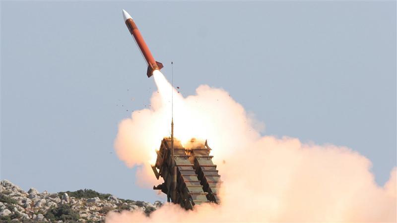 Puterea acuzată că vrea să blocheze legea de achiziţie a rachetelor Patriot