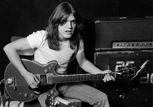 A murit fondatorul AC/DC