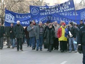 Românii chemați duminică în stradă pentru  a cere demisia Guvernului