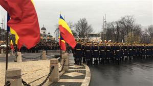 Parada militară de la Bucureşti : 3.500 de militari şi 350 de mijloace tehnice VIDEO