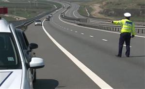 Record de viteză în minivacanţa de 1 Decembrie: şoferiţă prinsă cu 218 km/h pe A3