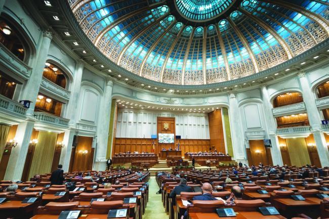 PSD ia în calcul o sesiune extraordinară parlamentară în ianuarie
