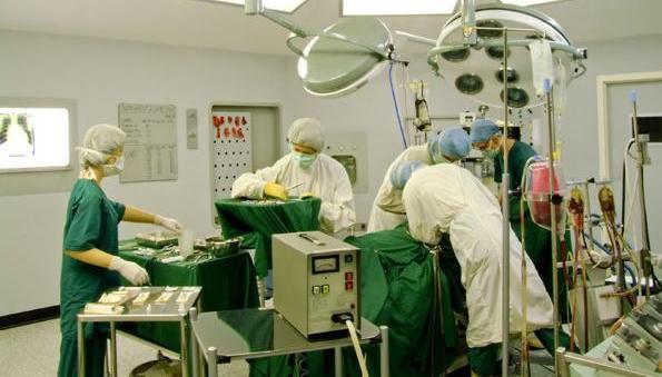 Urologii Clujului, duși în serie la DIICOT. Alți patru medici, puși sub acuzare