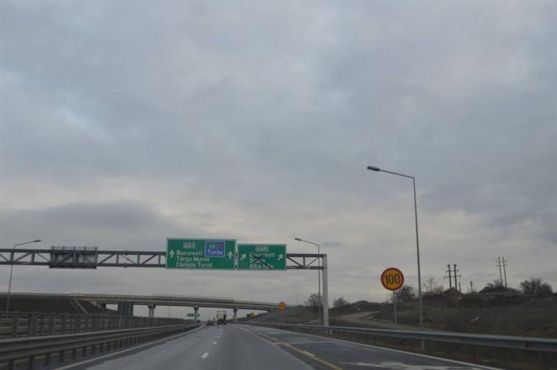 Autostradă gata lângă Turda, dar nu se circulă pe ea FOTO