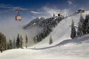 Situaţia infrastructurii de schi din România: doar o pârtie are o lungime mai mare de 4 kilometri