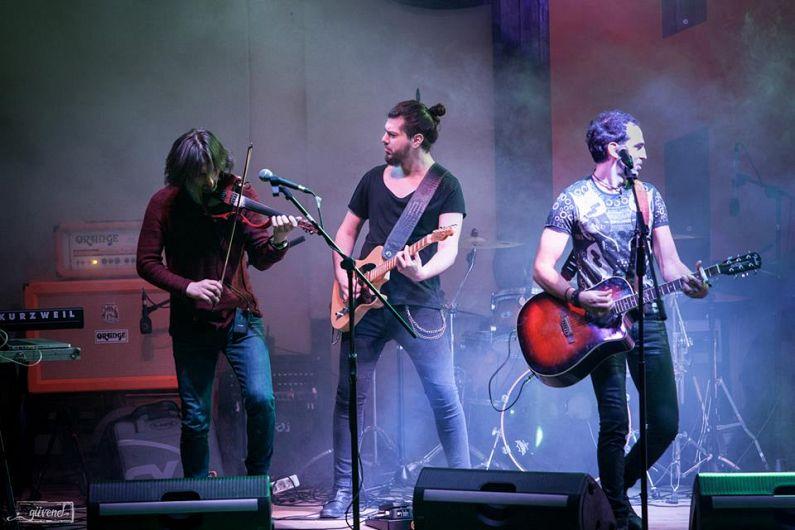 Concerte în Piața Unirii, de Revelion: Dj Project & Mira, Hara, în 2017, Ro-Mania, în 2018