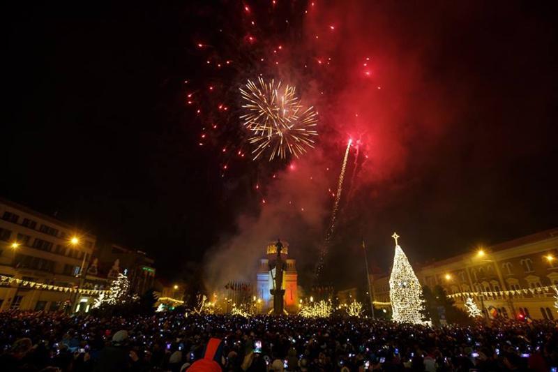 Mica Unire la Cluj costă 75.000 lei. Muzică populară, horă şi artificii